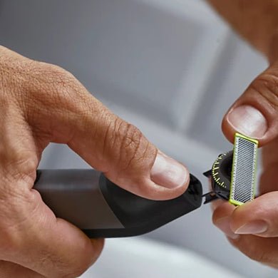 Philips OneBlade Pro 360 - Barbe et Corps - Lame Rotative 360° - Étanche 100% - Tondeuse professionnelle - LaTondeuse.com