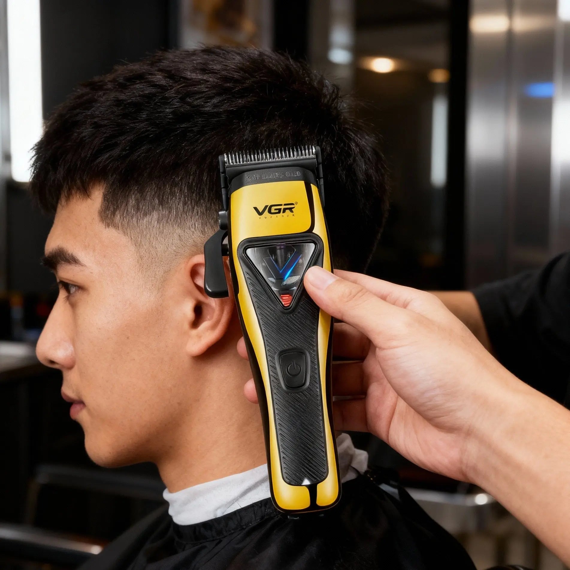 Tondeuse VGR V - 015 Puissance, précision et élégance réunies - Tondeuse professionnelle - LaTondeuse.com