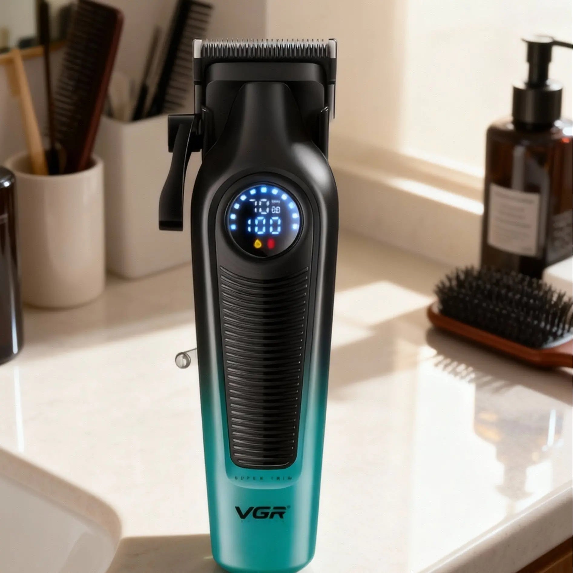 VGR V - 196 – Tondeuse multifonction 4 - en - 1 pour barbe, cheveux et corps - Tondeuse professionnelle - LaTondeuse.com